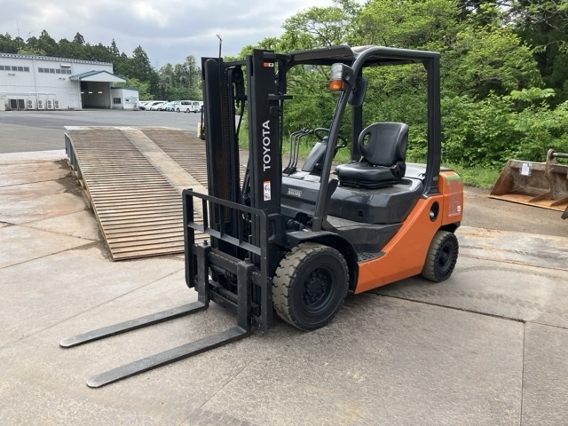 TOYOTA FORKLIFT — фото