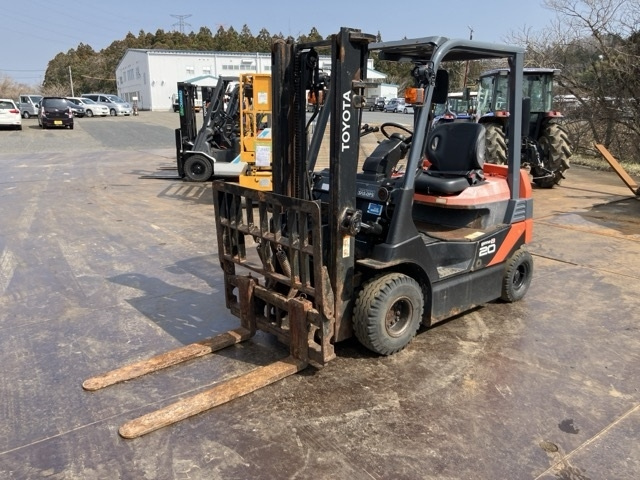 TOYOTA FORKLIFT — фото