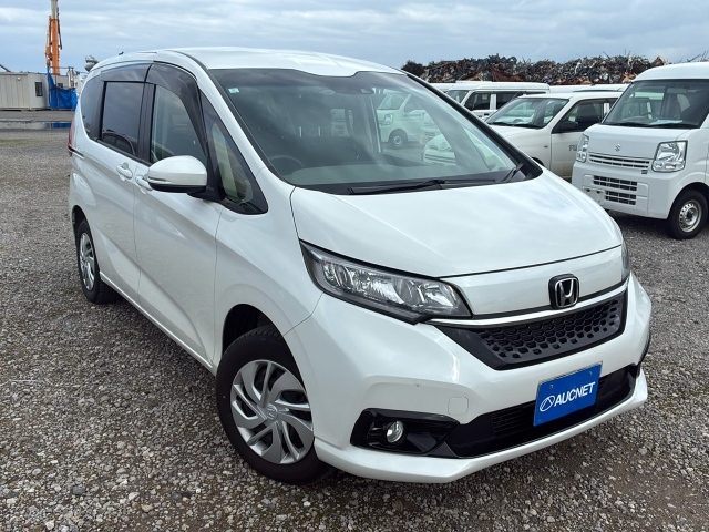 HONDA FREED — фото