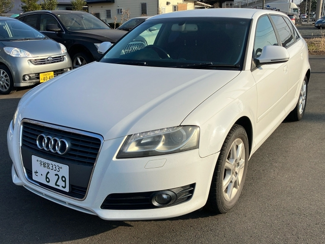 AUDI A3 — фото