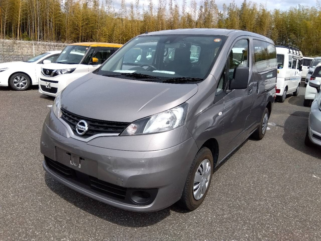NISSAN NV200 — фото