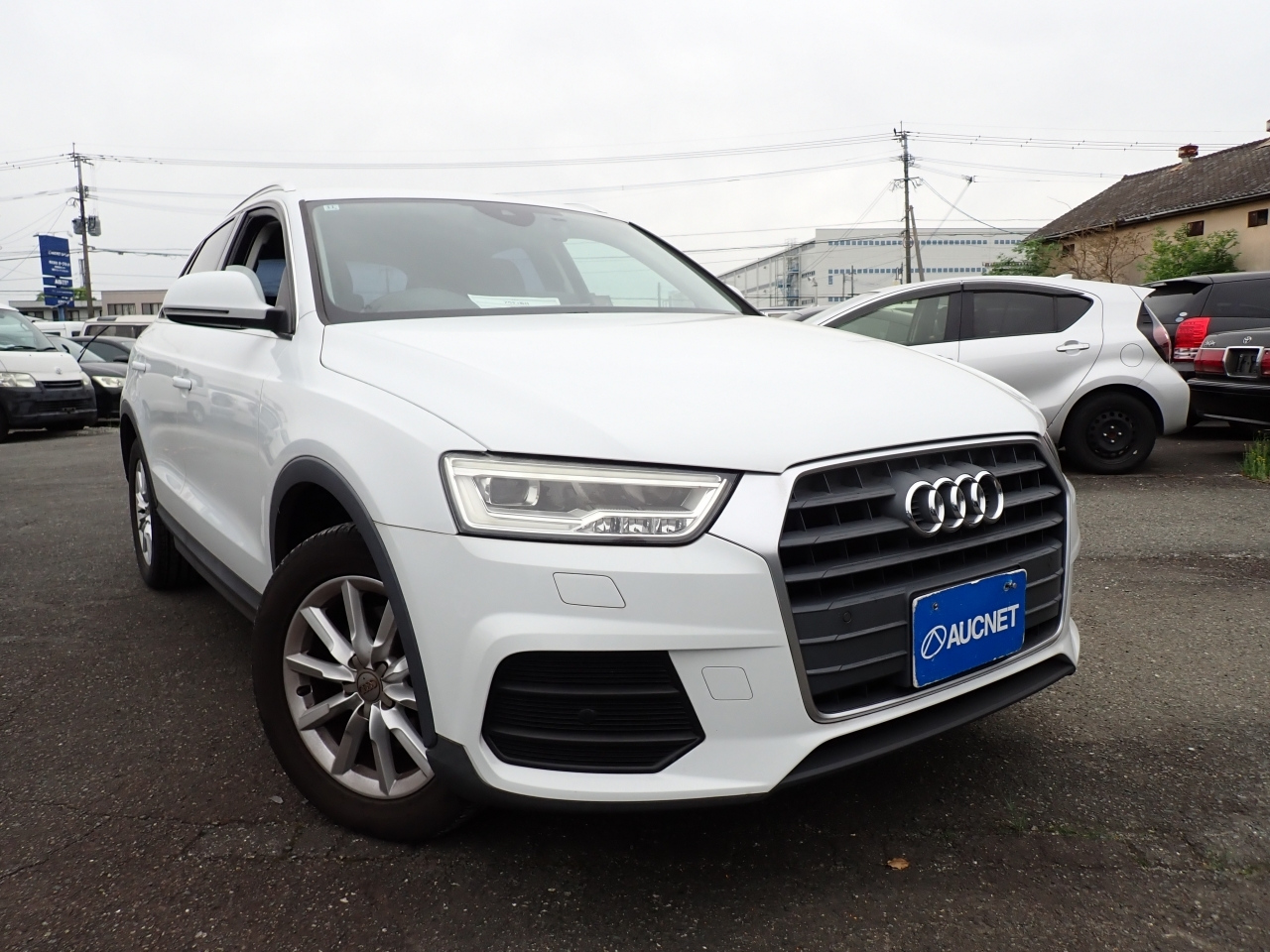 AUDI Q3