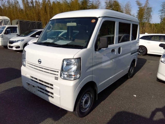 NISSAN CLIPPER — фото