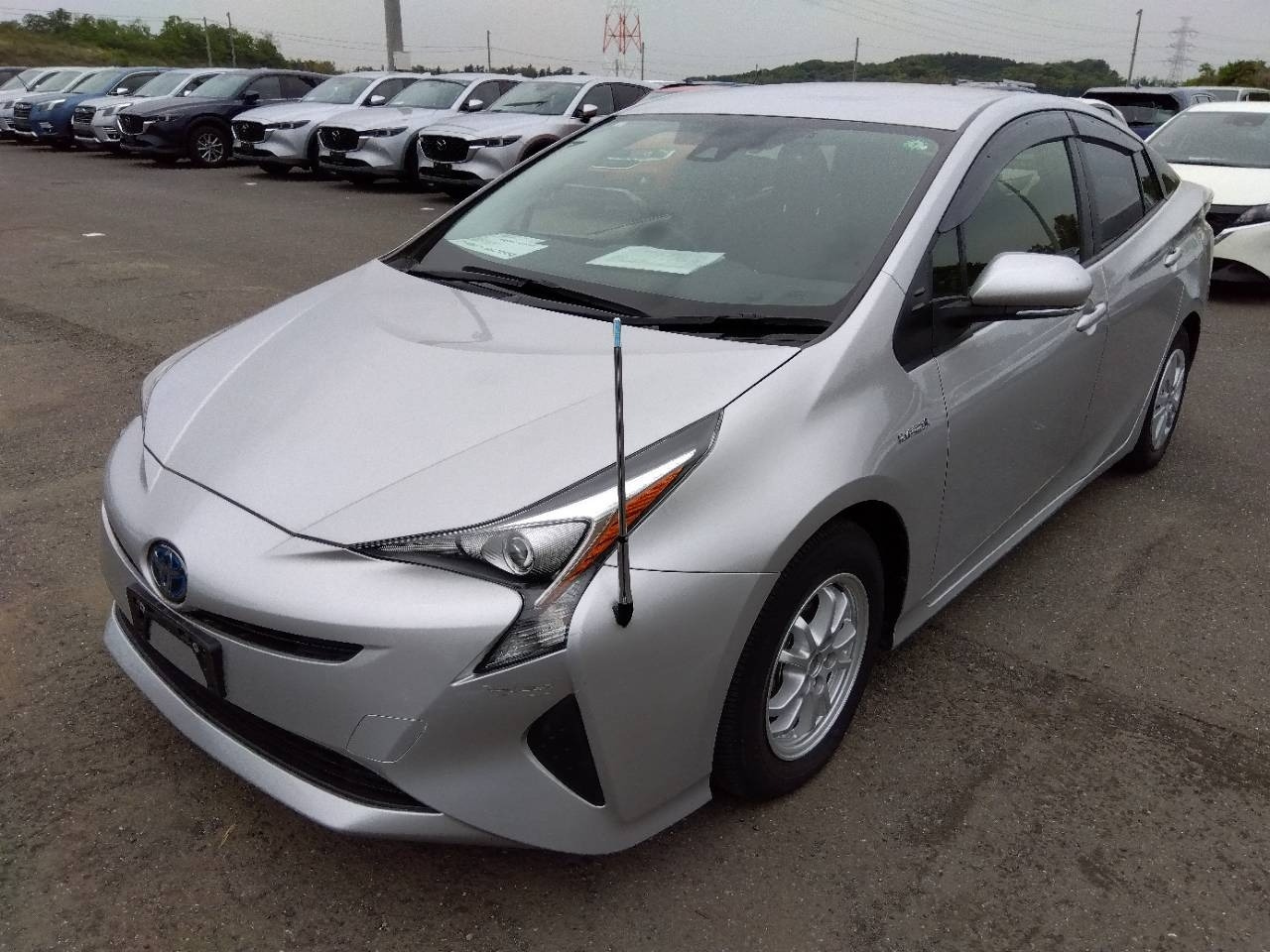 TOYOTA PRIUS — фото