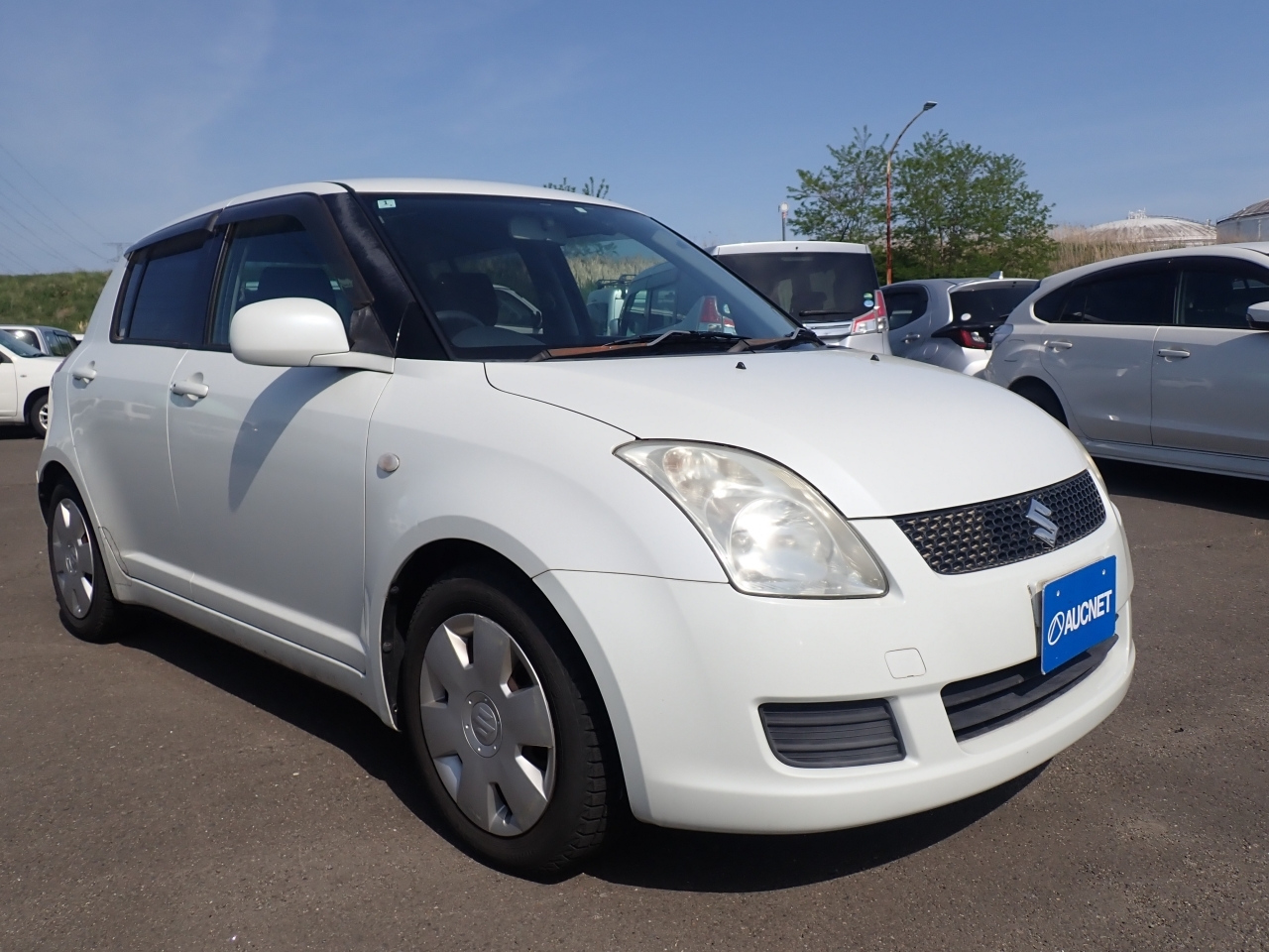 SUZUKI SWIFT — фото