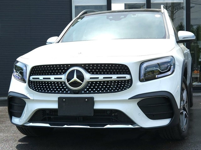 MERCEDES BENZ GLB