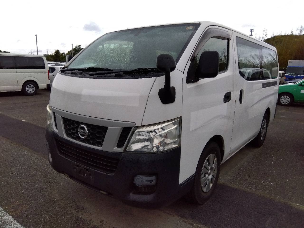 NISSAN NV350 CARAVAN