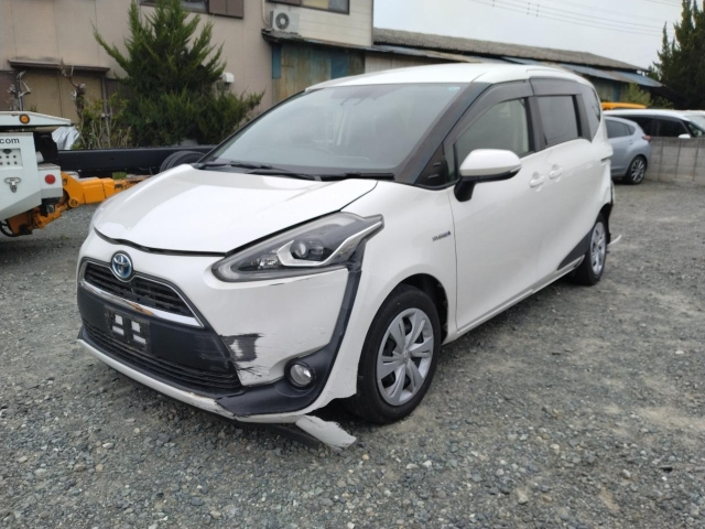 TOYOTA SIENTA — фото