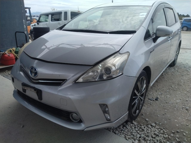 TOYOTA PRIUS — фото