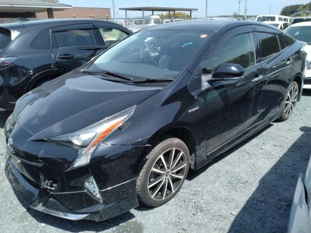 TOYOTA PRIUS — фото