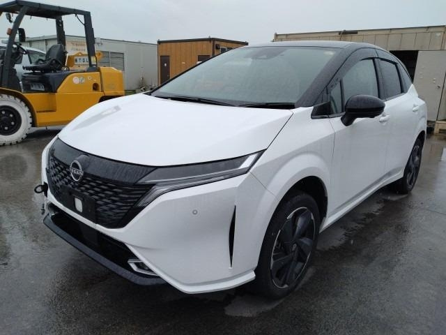 NISSAN AURA