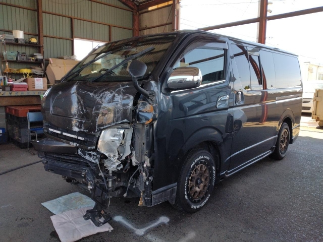 TOYOTA REGIUS ACE VAN