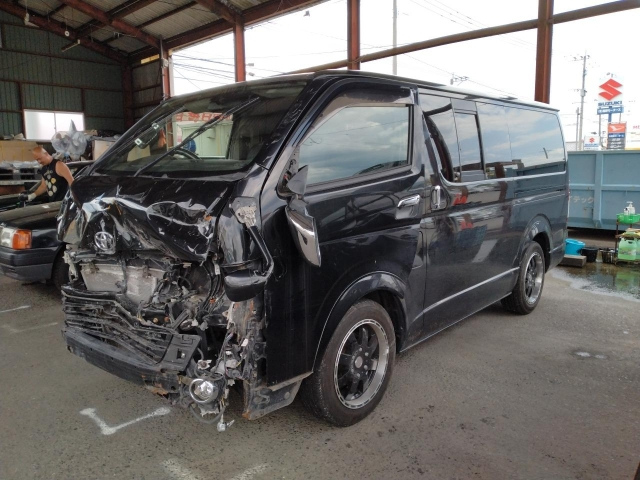 TOYOTA REGIUS ACE VAN