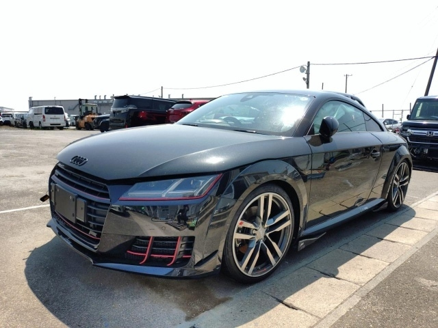 AUDI TT