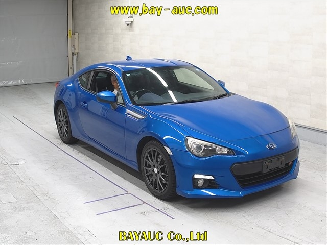 SUBARU BRZ — фото