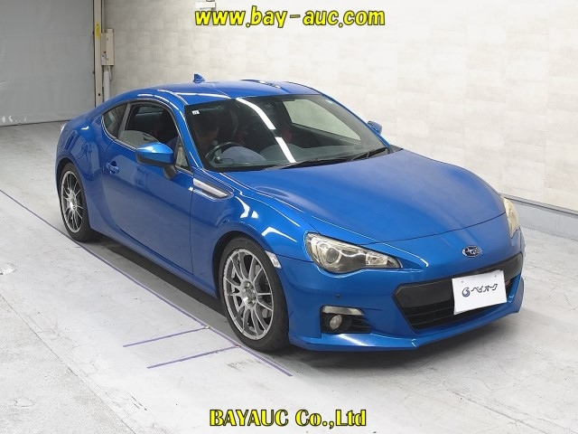 SUBARU BRZ — фото