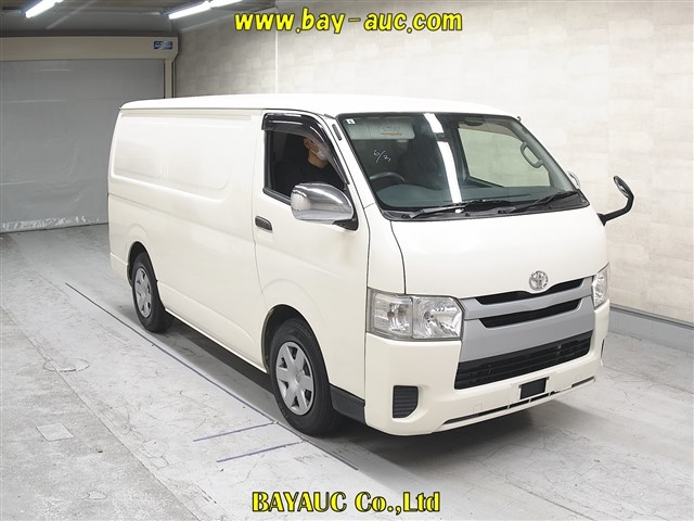 TOYOTA REGIUS ACE VAN