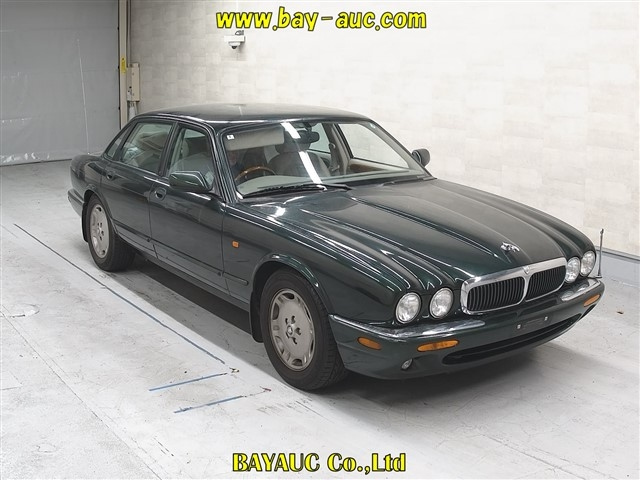 JAGUAR XJ SERIES