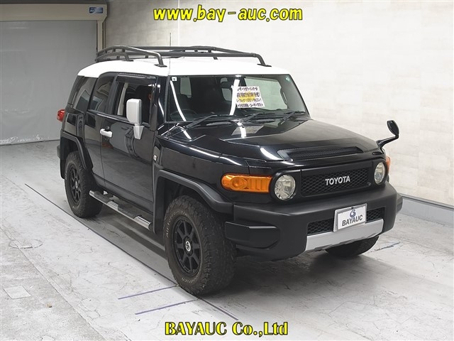 TOYOTA FJ CRUISER