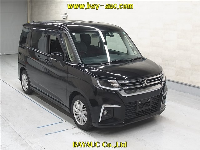 MITSUBISHI DELICA D2