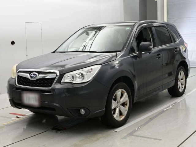 SUBARU FORESTER — фото