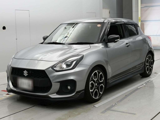 SUZUKI SWIFT — фото