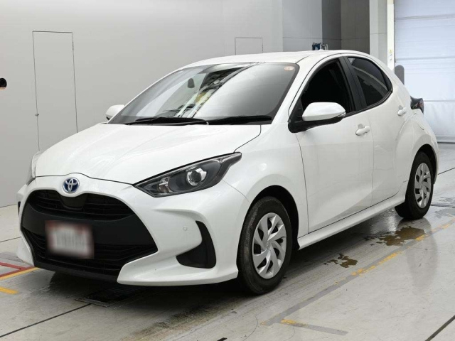 TOYOTA YARIS — фото