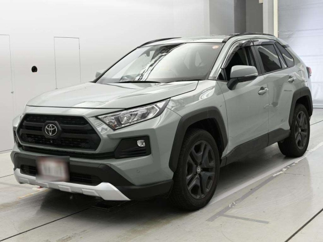 TOYOTA RAV4 — фото