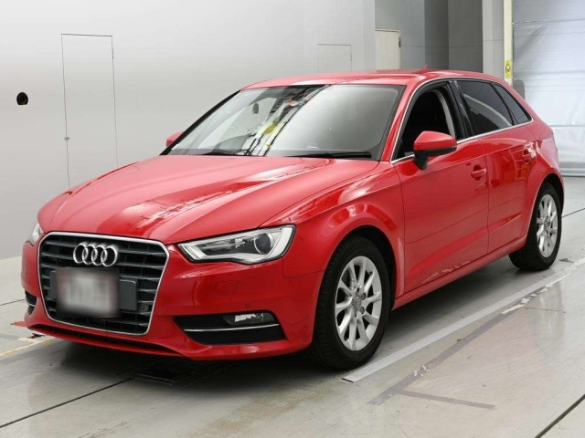 AUDI A3 — фото