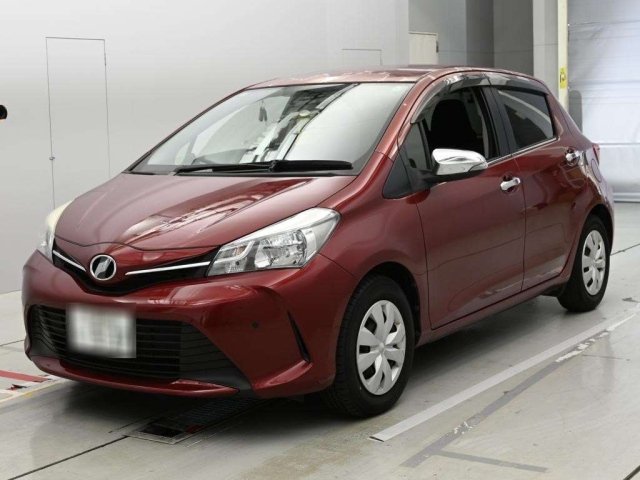 TOYOTA VITZ — фото
