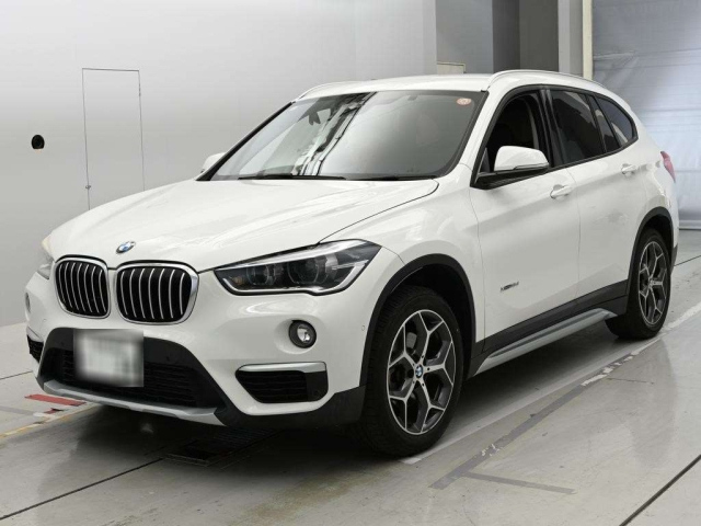 BMW X1 — фото