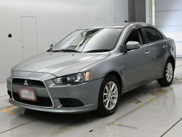 MITSUBISHI GALANT — фото