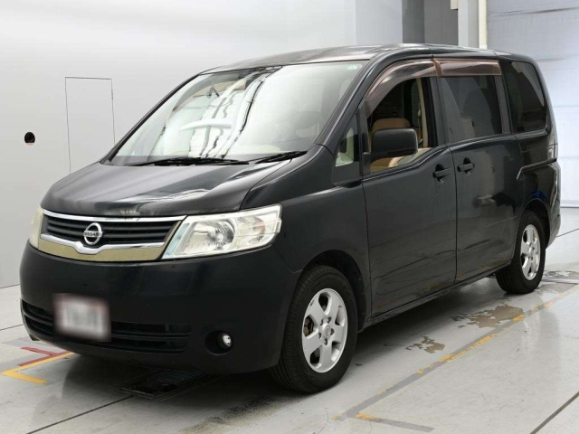NISSAN SERENA — фото