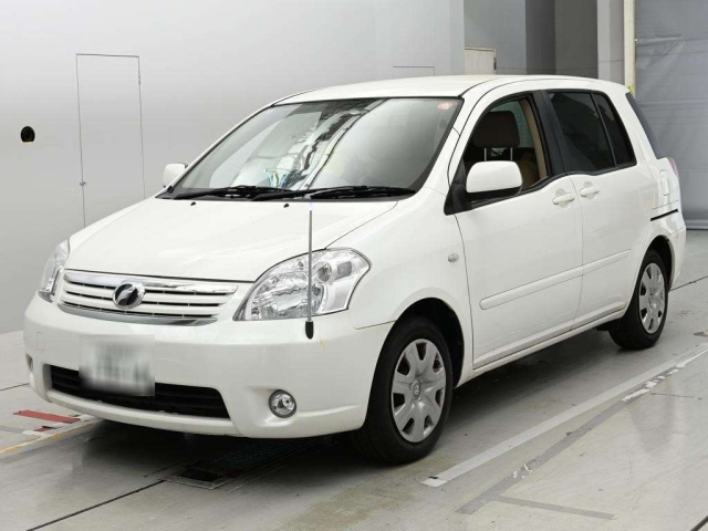 TOYOTA RAUM