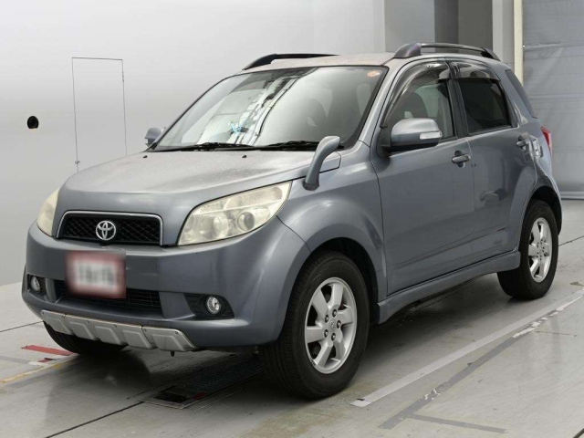 TOYOTA RUSH