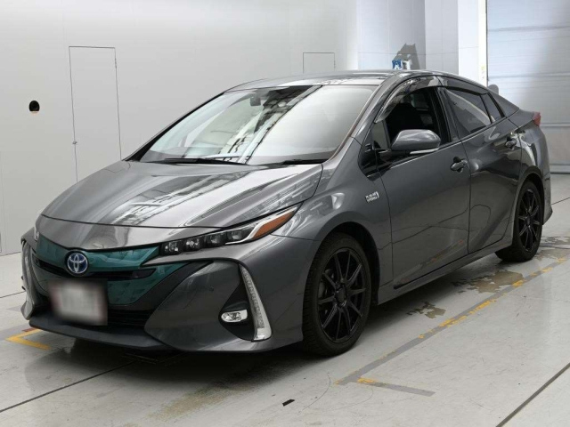 TOYOTA PRIUS PHV