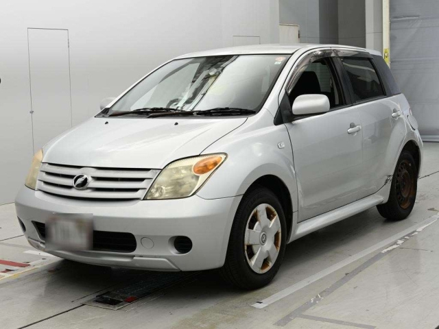 TOYOTA IST