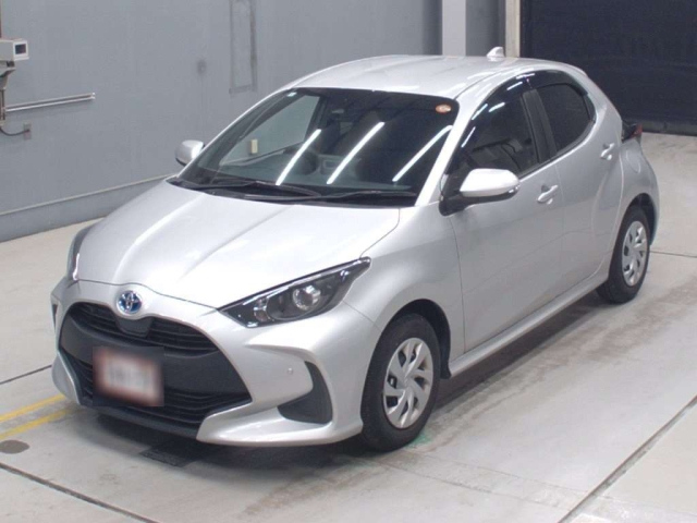 TOYOTA YARIS — фото