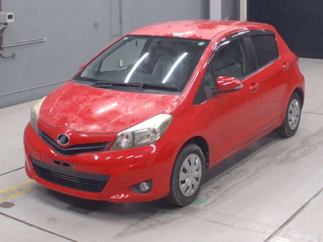 TOYOTA VITZ — фото
