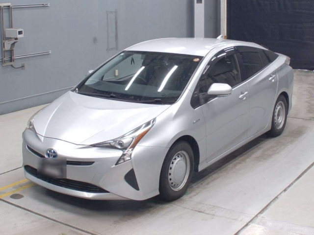 TOYOTA PRIUS — фото