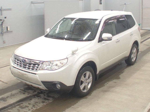 SUBARU FORESTER — фото