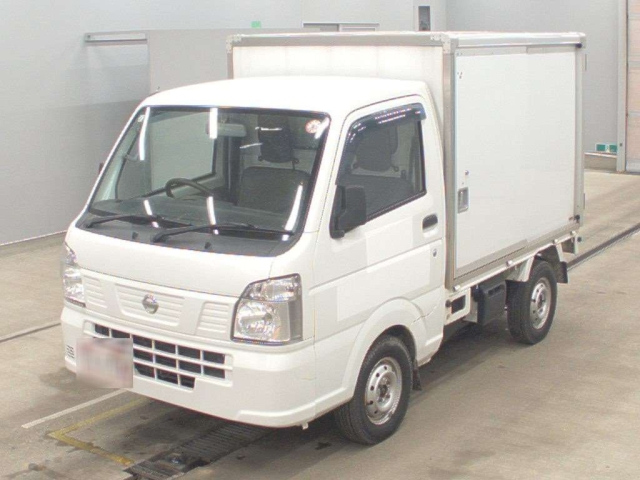 NISSAN CLIPPER — фото