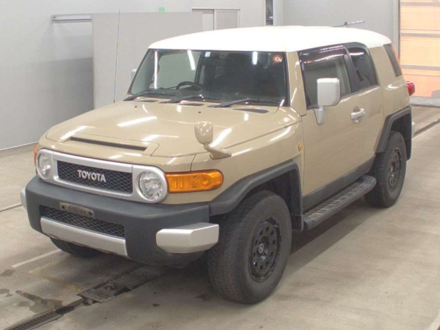 TOYOTA FJ CRUISER