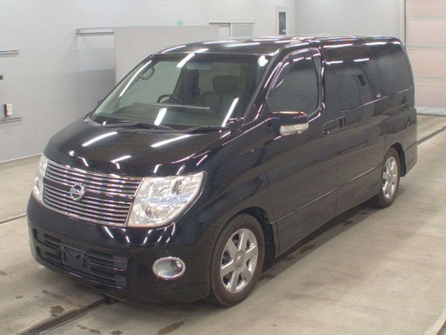 NISSAN ELGRAND