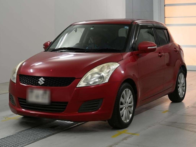 SUZUKI SWIFT — фото