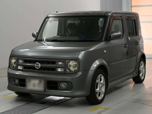 NISSAN CUBE — фото
