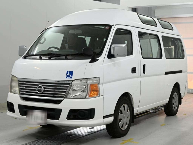 NISSAN CARAVAN — фото
