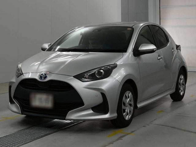 TOYOTA YARIS — фото