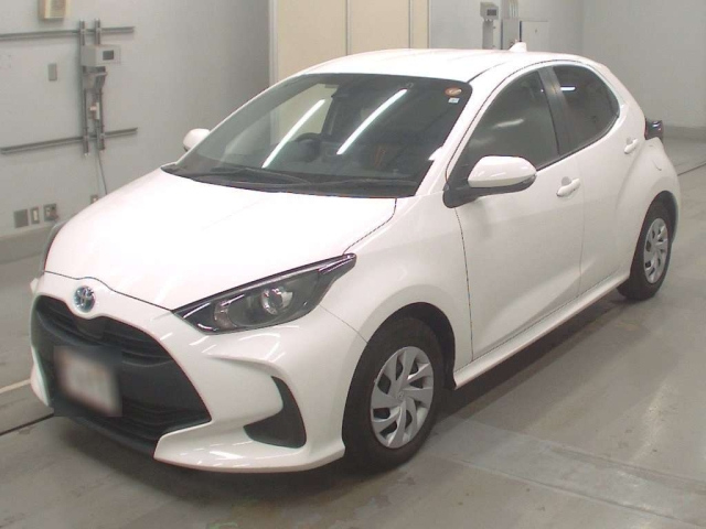 TOYOTA YARIS — фото