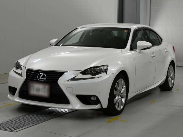 LEXUS IS — фото